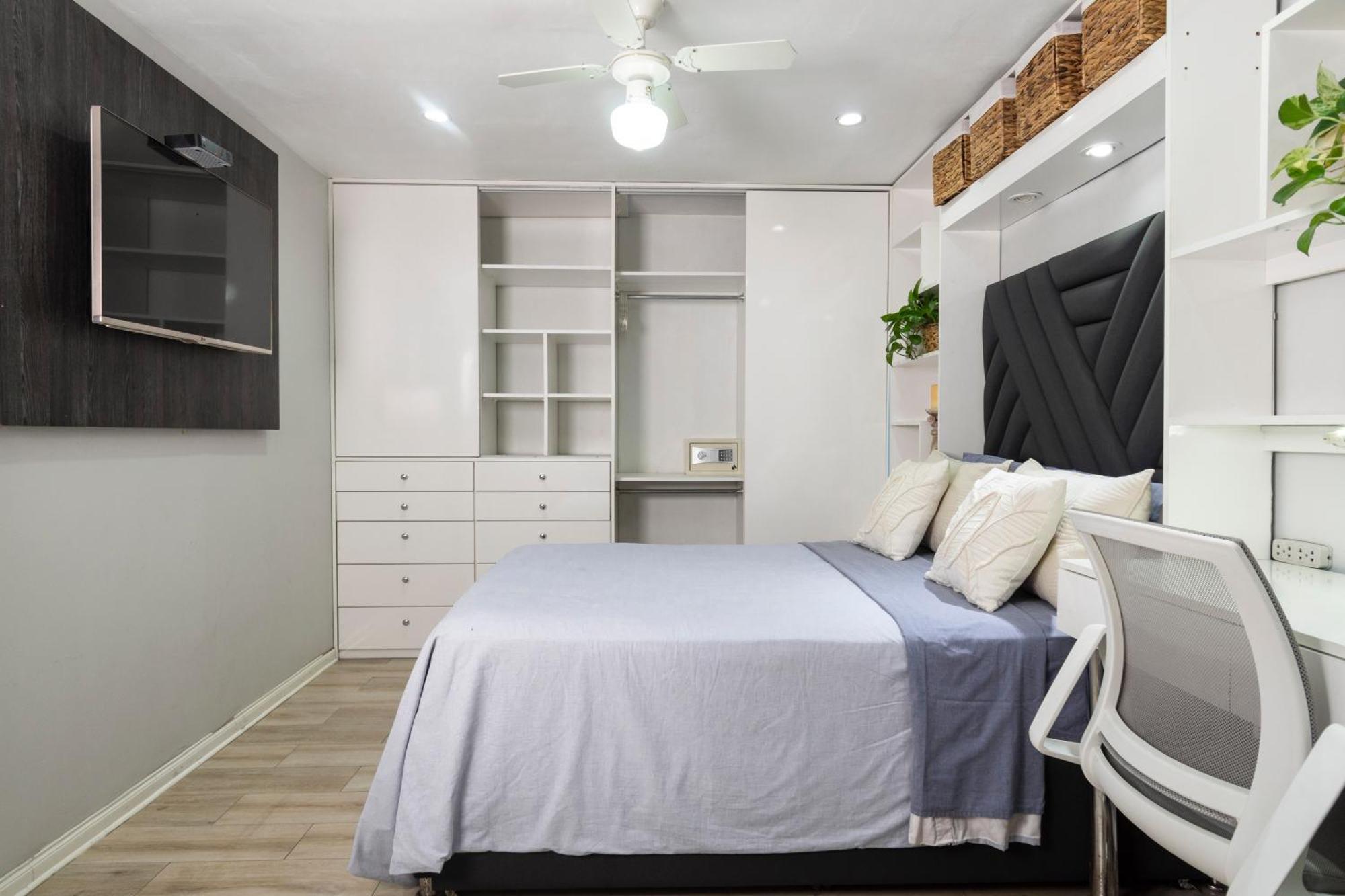 Casa Ramos Salamanca - Airport Pick Up And Drop Off Service - Homestay Лима Экстерьер фото